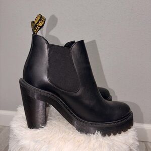 Dr. Martens Hurston Black Heeled Chelsea Boots